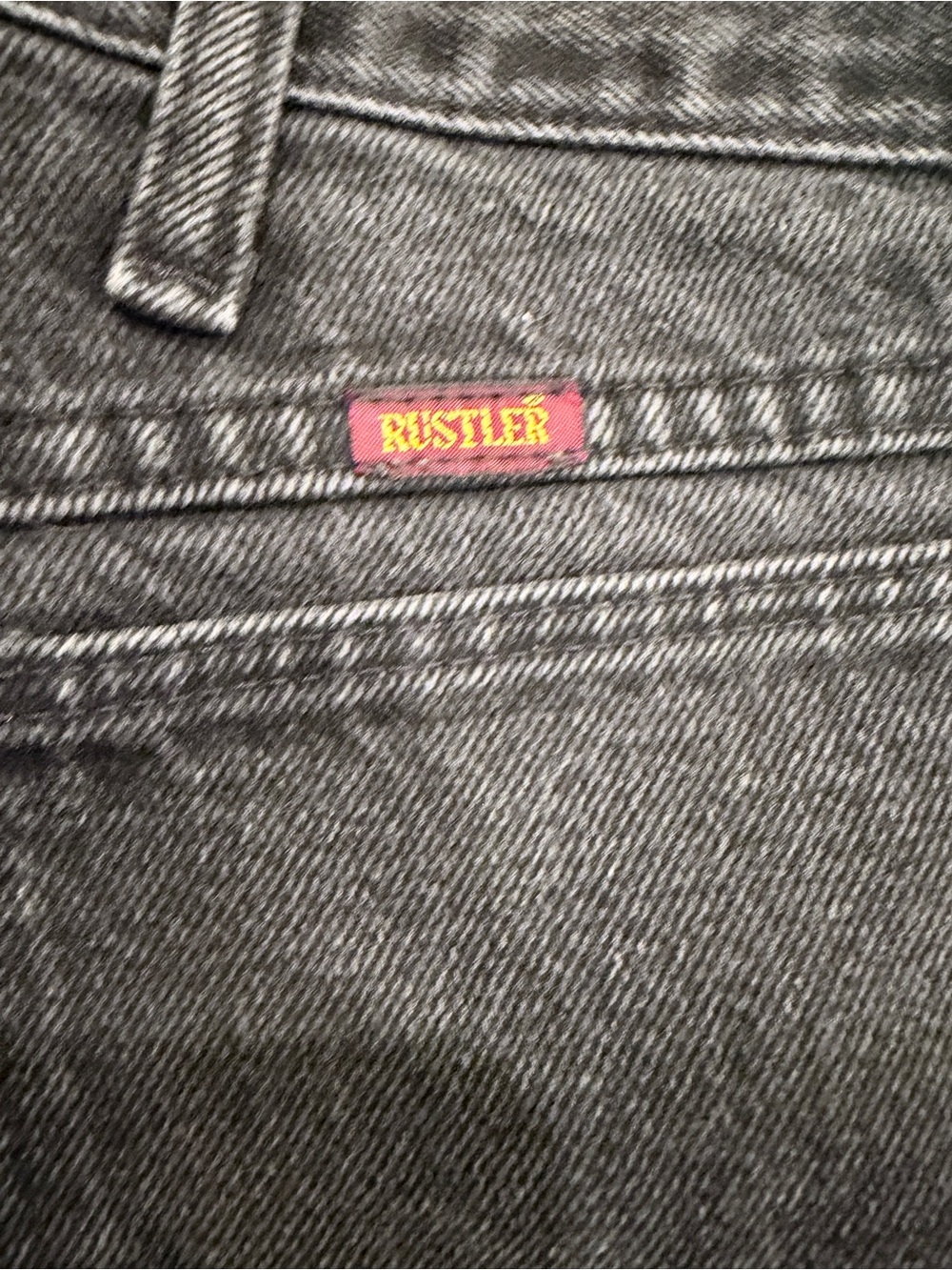 Rustler Men's Washed Black Relaxed Jeans - Picture 6 of 11
